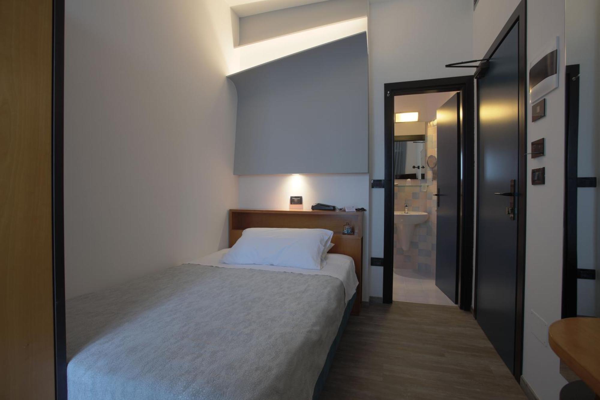 Hotel Ali D'Oro Rimini Rum bild