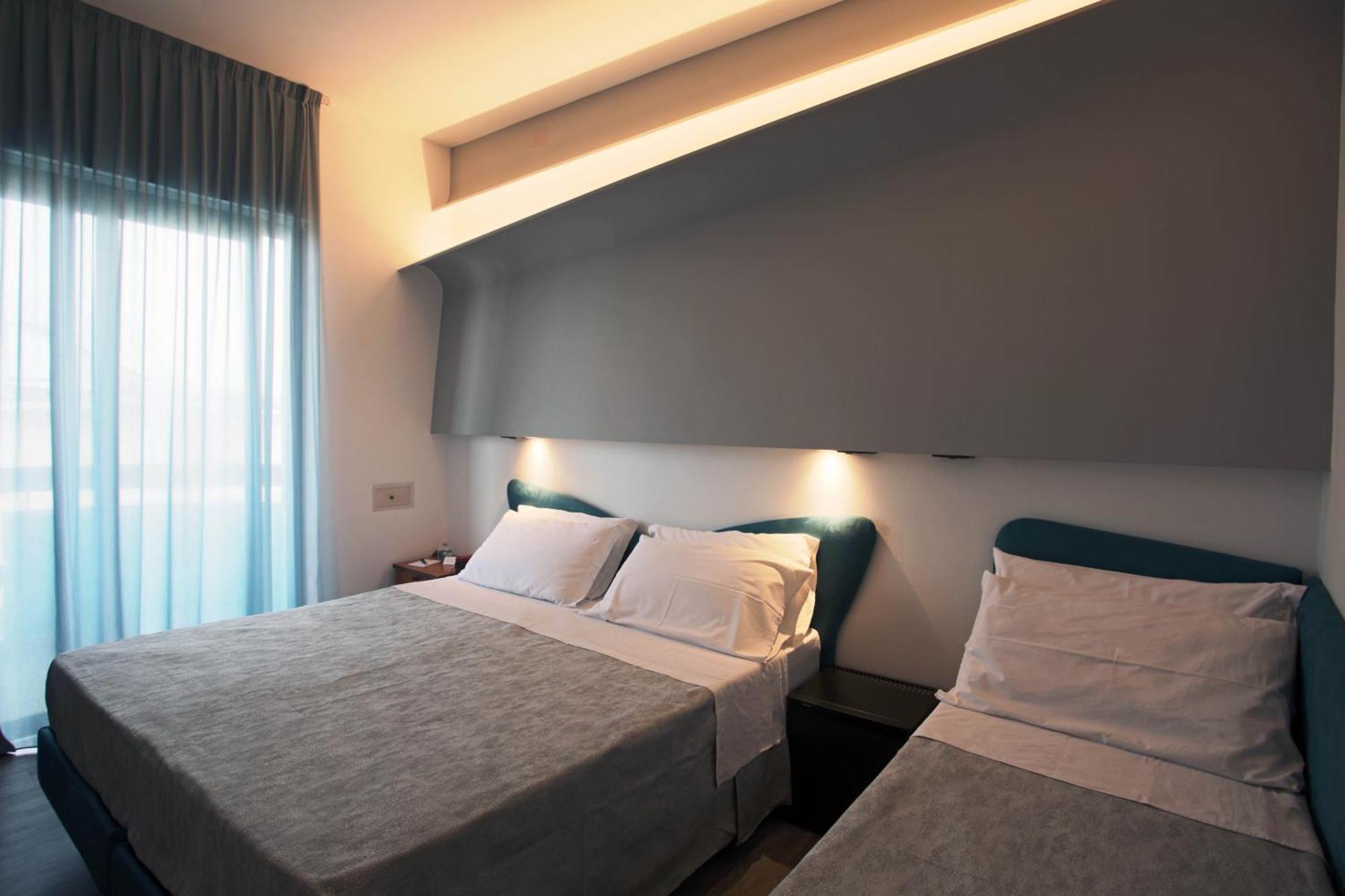 Hotel Ali D'Oro Rimini Rum bild