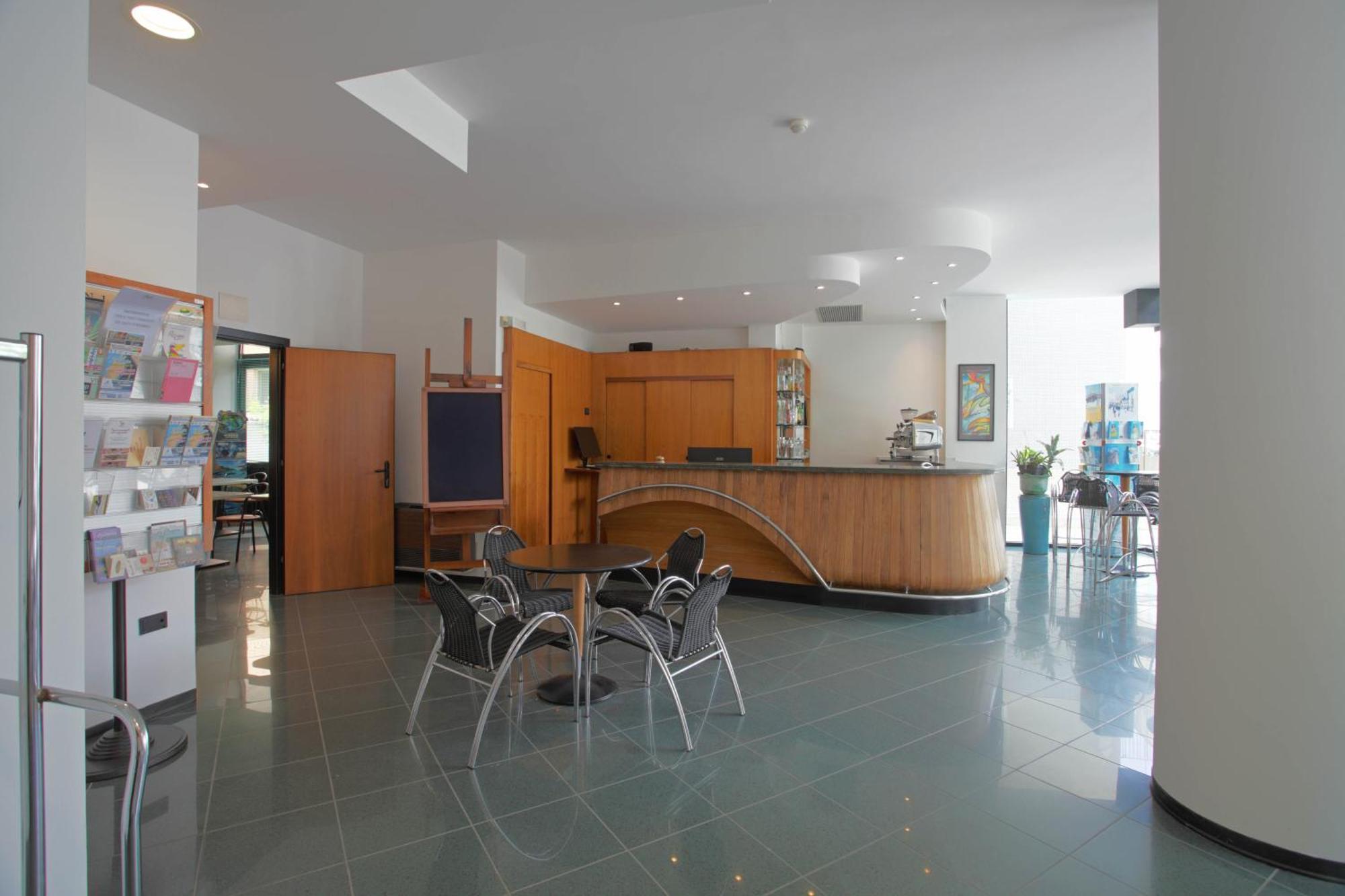 Hotel Ali D'Oro Rimini Exteriör bild