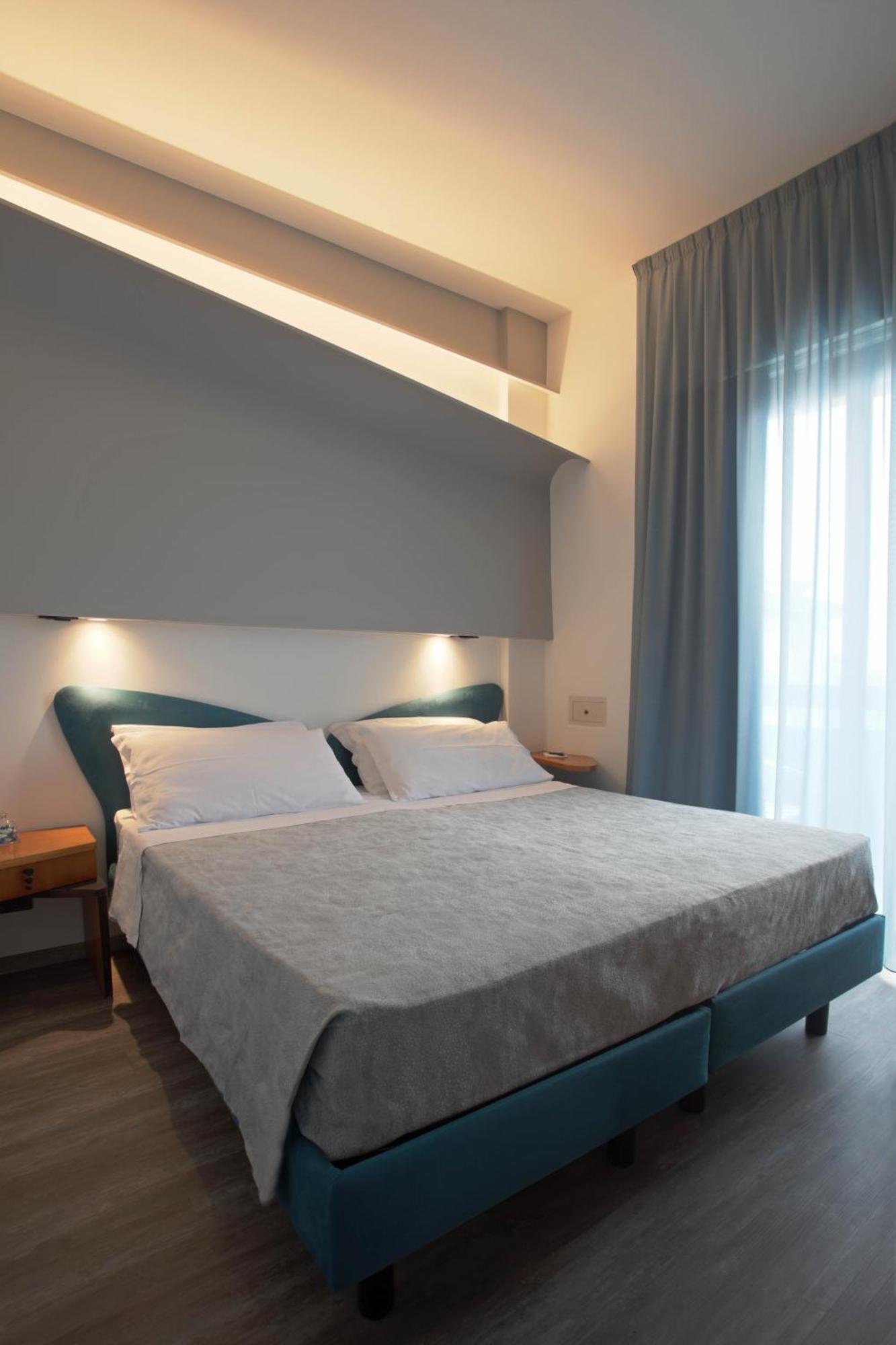 Hotel Ali D'Oro Rimini Exteriör bild
