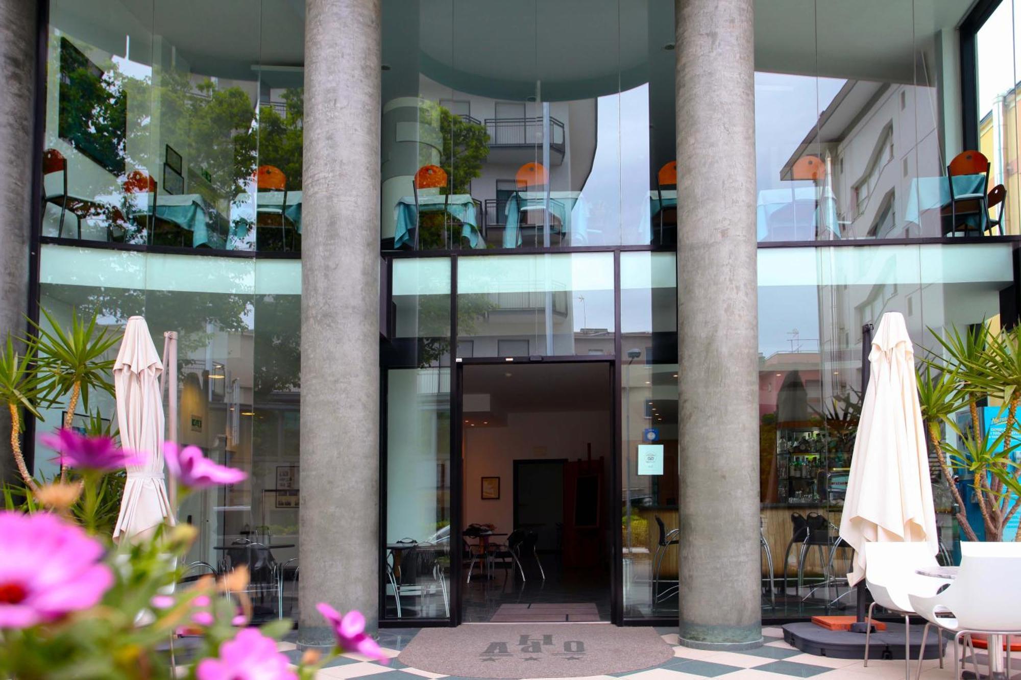 Hotel Ali D'Oro Rimini Exteriör bild