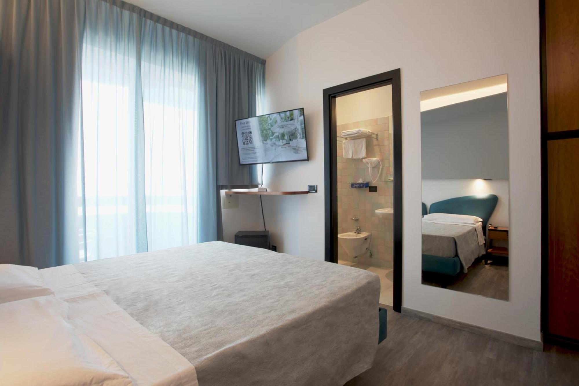 Hotel Ali D'Oro Rimini Exteriör bild