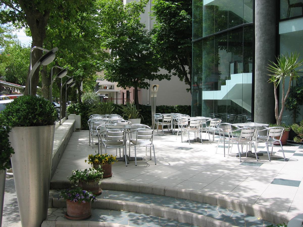 Hotel Ali D'Oro Rimini Exteriör bild